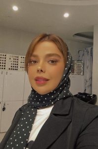 nilofar kiani 17 1