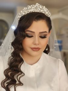 زیبایی آهنگ مینیاتور میکاپ شینیون عروس رنگ و لایت در وکیل آباد مشهد 7